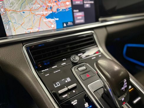 Used 2018 Porsche Panamera 4S AWD/4WD image 64