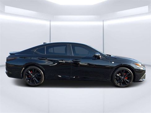 Used 2023 Lexus ES 350 F Sport image 2