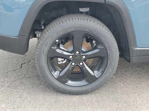 New 2026 Jeep Grand Cherokee Limited w/ Limited Altitude Package AWD/4WD image 6