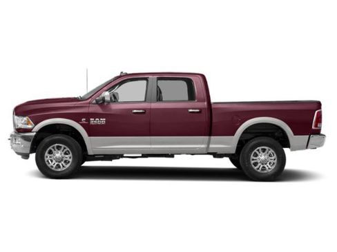 Used 2018 RAM 2500 Laramie AWD/4WD image 3