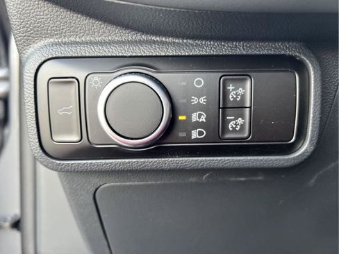 Used 2026 Ford Explorer Active AWD/4WD image 22