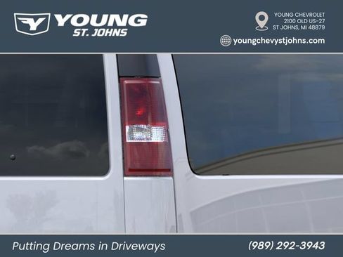 New 2026 Chevrolet Express 3500 LT w/ LT Preferred Equipment Group RWD image 11