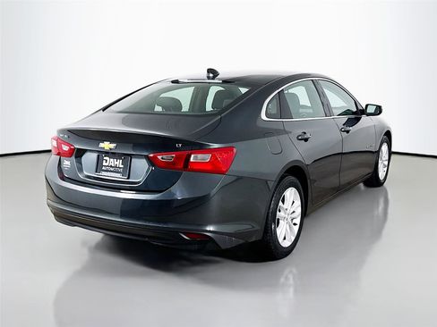 Used 2017 Chevrolet Malibu LT image 13