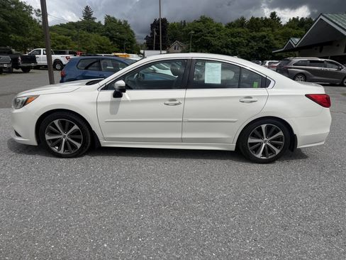 Used 2015 Subaru Legacy 2.5i Limited AWD/4WD image 2