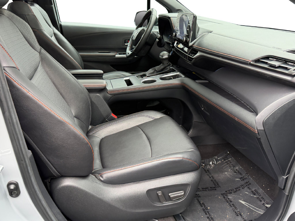 Used 2023 Toyota Sienna XSE w/ XSE Plus Package FWD image 8