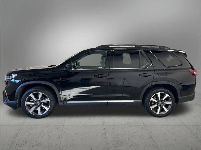 Certified 2025 Honda Pilot Touring image 3