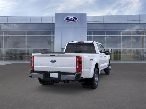 New 2026 Ford F350 4x4 Crew Cab DRW Super Duty image 8