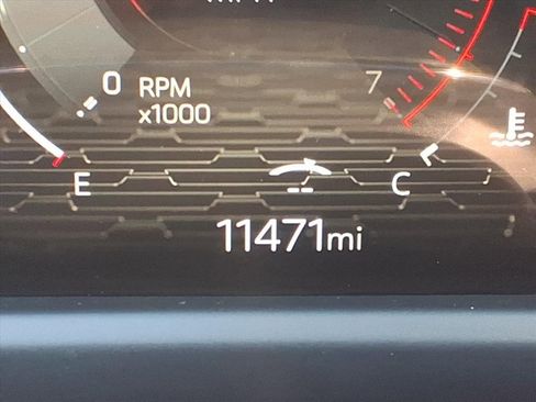 Used 2025 GMC Acadia Elevation image 43