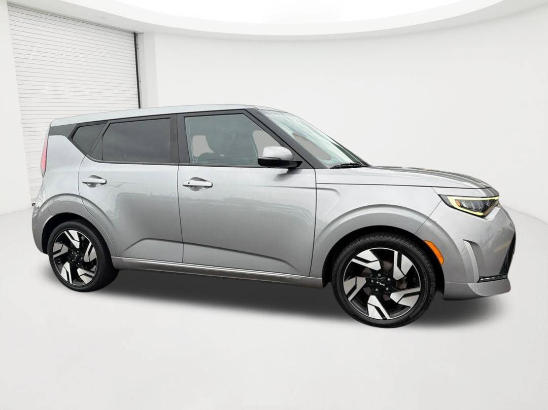 Used 2023 Kia Soul GT-Line w/ GT-Line Technology Package FWD image 4