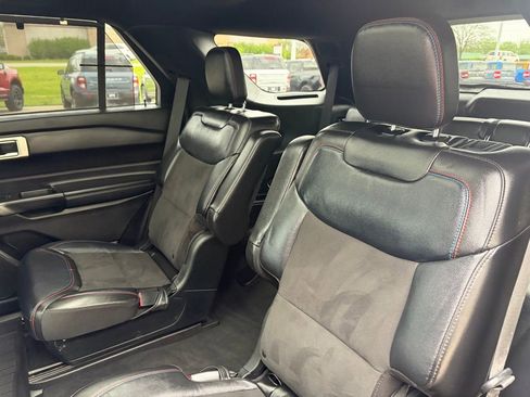 Used 2023 Ford Explorer ST w/ Equipment Group 401A AWD/4WD image 18