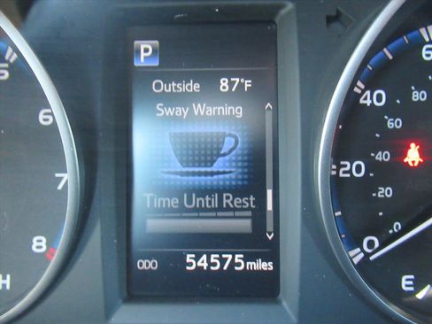 Used 2017 Toyota RAV4 LE image 25