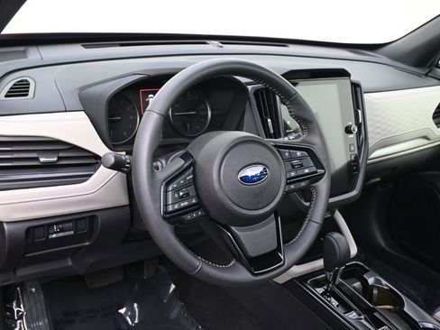 Used 2026 Subaru Forester Premium AWD/4WD image 7