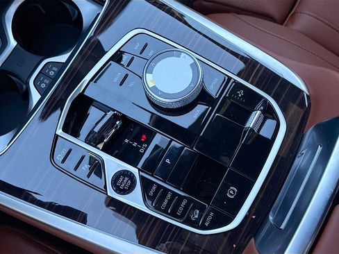 New 2026 BMW X7 xDrive40i w/ Executive Package image 30