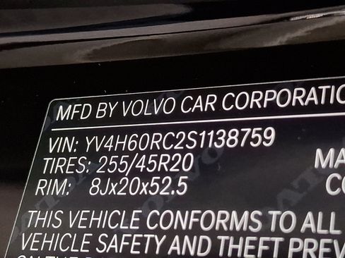 New 2025 Volvo XC60 T8 Plus w/ Protection Package Premier image 20