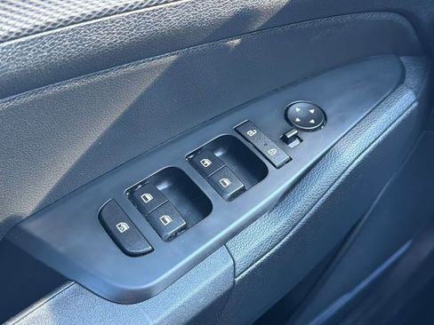 Used 2024 Kia Sportage LX image 20