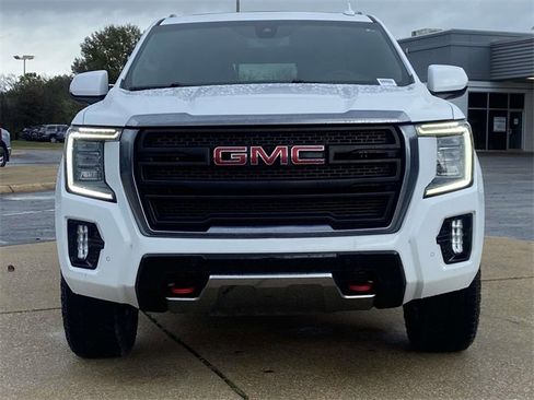 Used 2022 GMC Yukon AT4 image 6