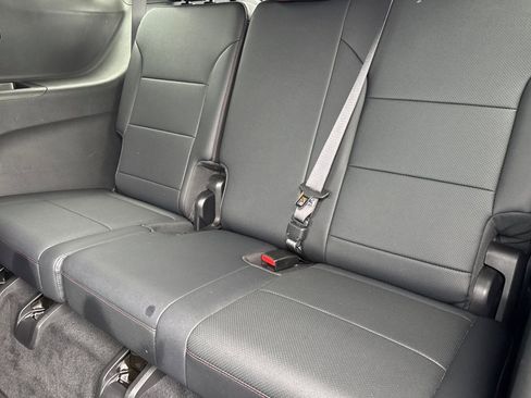 Used 2025 Chevrolet Traverse Z71 AWD/4WD image 19