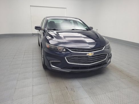 Used 2017 Chevrolet Malibu LT FWD image 14