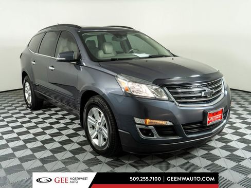 Used 2014 Chevrolet Traverse LT image 1