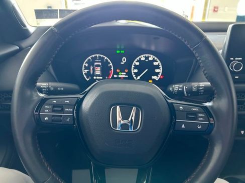 Used 2024 Honda HR-V Sport image 11