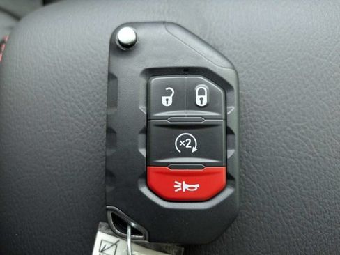 New 2026 Jeep Wrangler Unlimited Rubicon AWD/4WD image 31