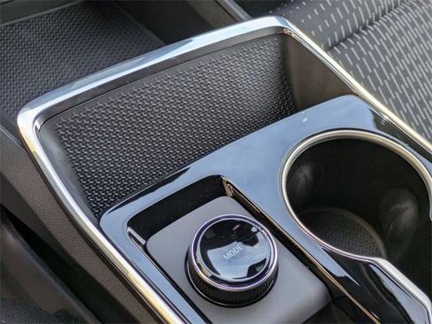 New 2026 Chevrolet Equinox LT image 24