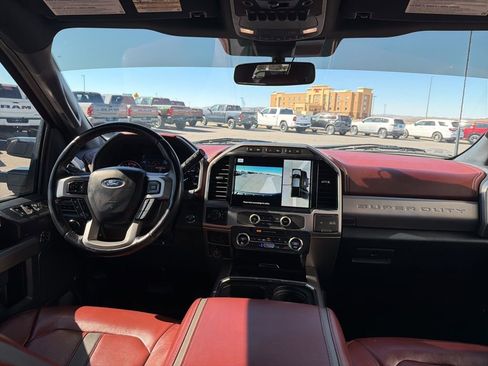 Used 2022 Ford F350 Platinum image 44