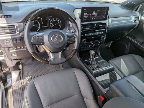 Used 2023 Lexus GX 460 Premium w/ Premium Package AWD/4WD image 10