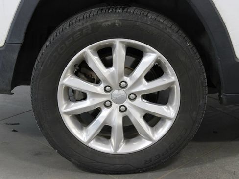 Used 2016 Jeep Cherokee Limited AWD/4WD image 13
