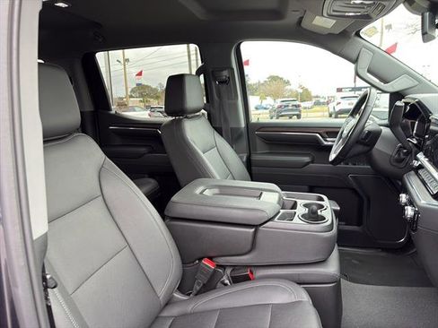 Used 2024 GMC Sierra 1500 SLT image 9