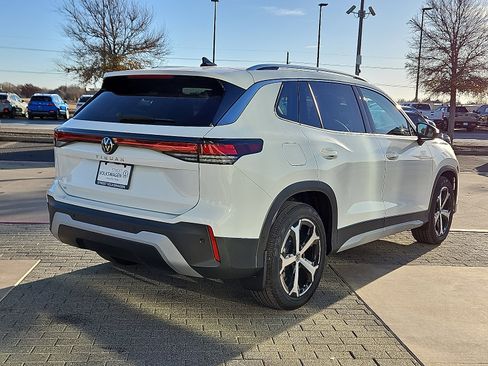 New 2026 Volkswagen Tiguan SE image 4