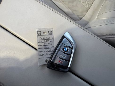 Used 2018 BMW 530e xDrive image 37