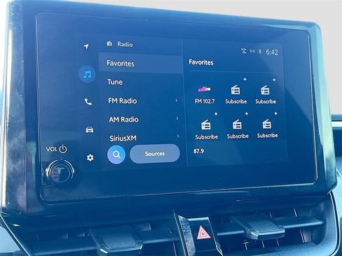 Used 2023 Toyota Corolla SE w/ SE Premium Package image 14