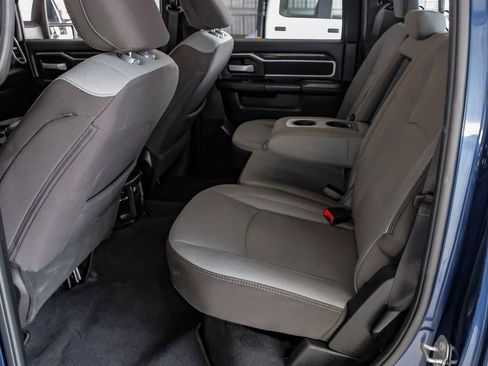 Used 2024 RAM 2500 Big Horn w/ Safety Group image 38