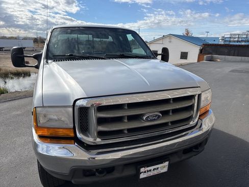 Used 1999 Ford F250 XLT image 2