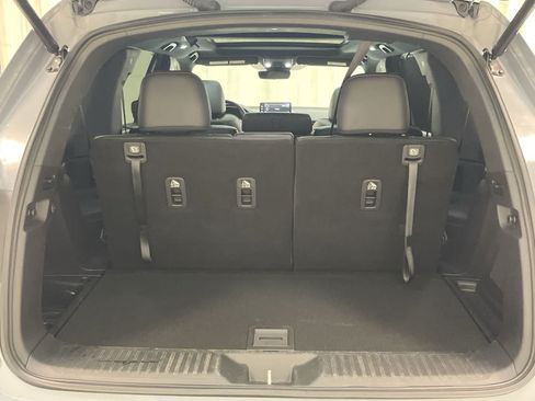 Certified 2025 Honda Pilot Black Edition image 24