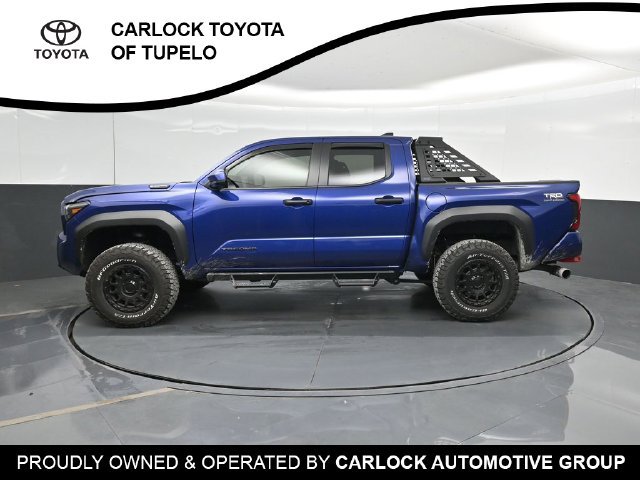 Used 2025 Toyota Tacoma TRD Off-Road AWD/4WD image 10