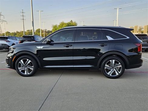 Certified 2023 Kia Sorento SX Prestige image 3