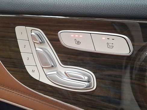 Used 2018 Mercedes-Benz C 300 4MATIC Cabriolet image 22