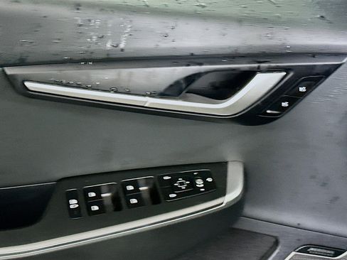 Used 2023 Kia EV6 Wind image 15