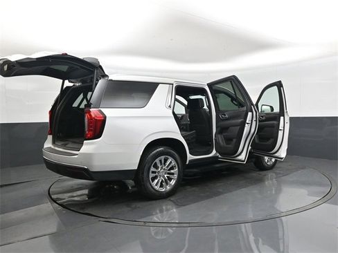 Used 2022 GMC Yukon SLT w/ SLT Luxury Package image 46