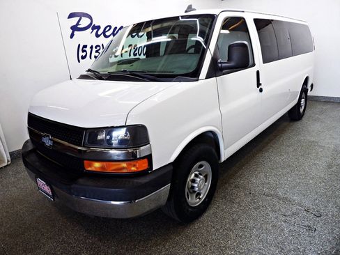 Used 2016 Chevrolet Express 3500 LS w/ Chrome Appearance Package RWD image 1
