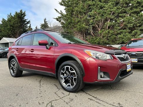 Used 2017 Subaru Crosstrek 2.0i Premium w/ Popular Package #2 image 2