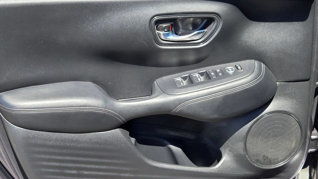 Used 2024 Honda HR-V EX-L image 15
