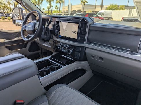 Certified 2026 Ford F250 Platinum w/ Platinum Plus Package AWD/4WD image 12
