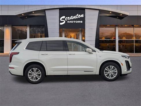 Used 2023 Cadillac XT6 Luxury image 6