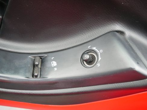 Used 1994 Chevrolet Corvette Convertible RWD image 18