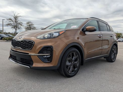 Used 2020 Kia Sportage S w/ S Premium Package image 9