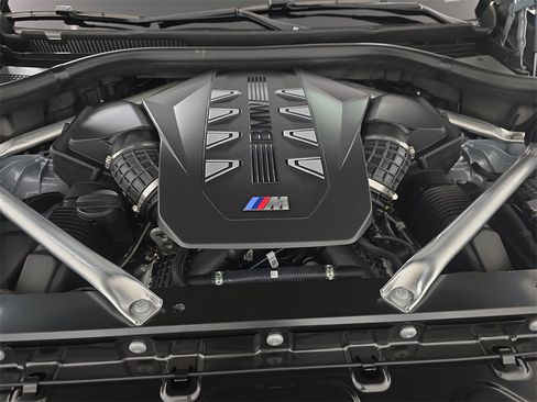 New 2026 BMW X5 M60i image 31