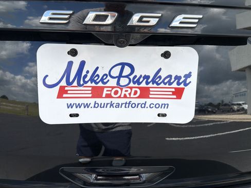 Certified 2024 Ford Edge SEL w/ Convenience Package AWD/4WD image 11